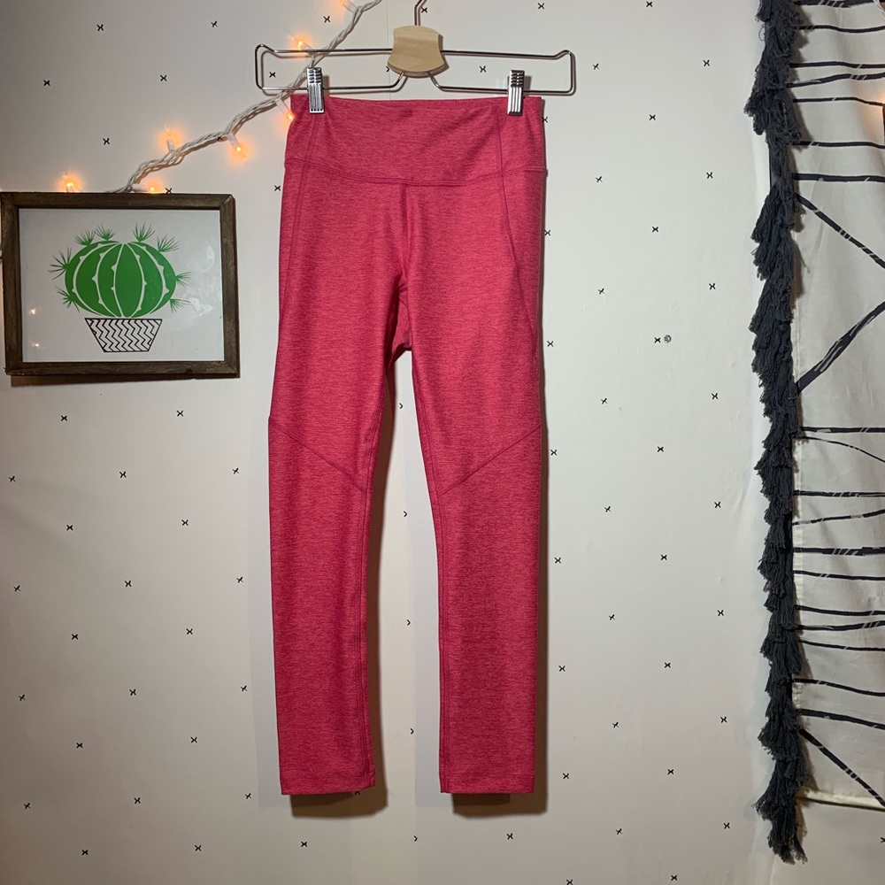 outdoor voices | 3/4 warmup leggings pink